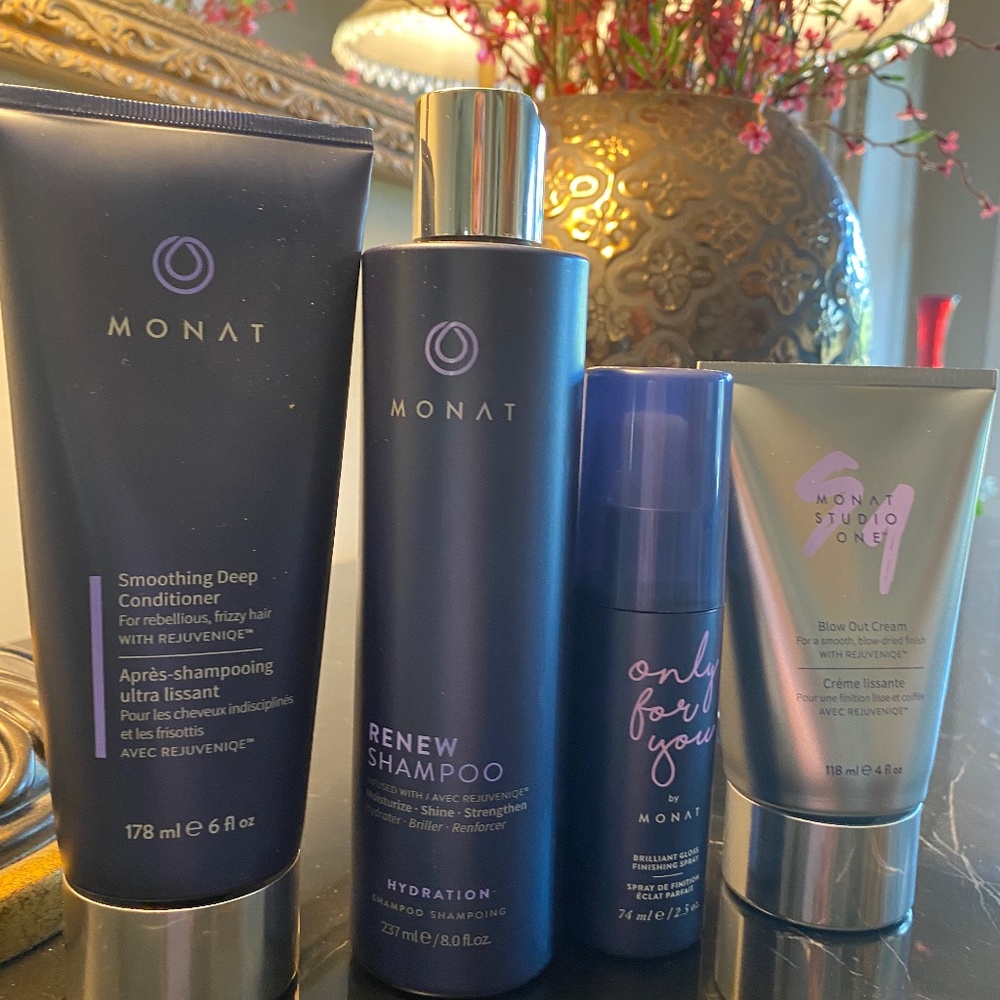 Monat piece hair care set